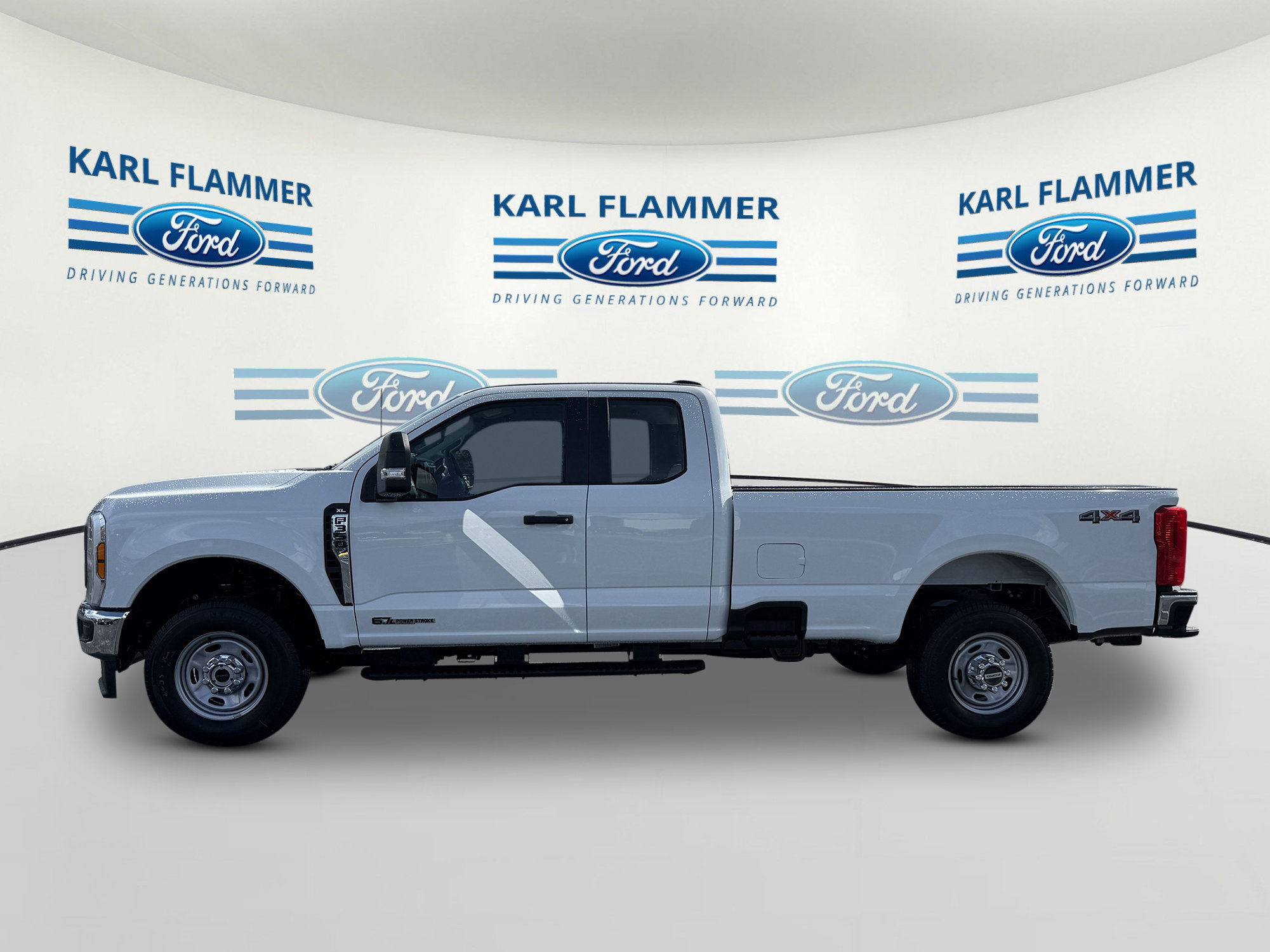 2025 Ford F-350 XL photo 4