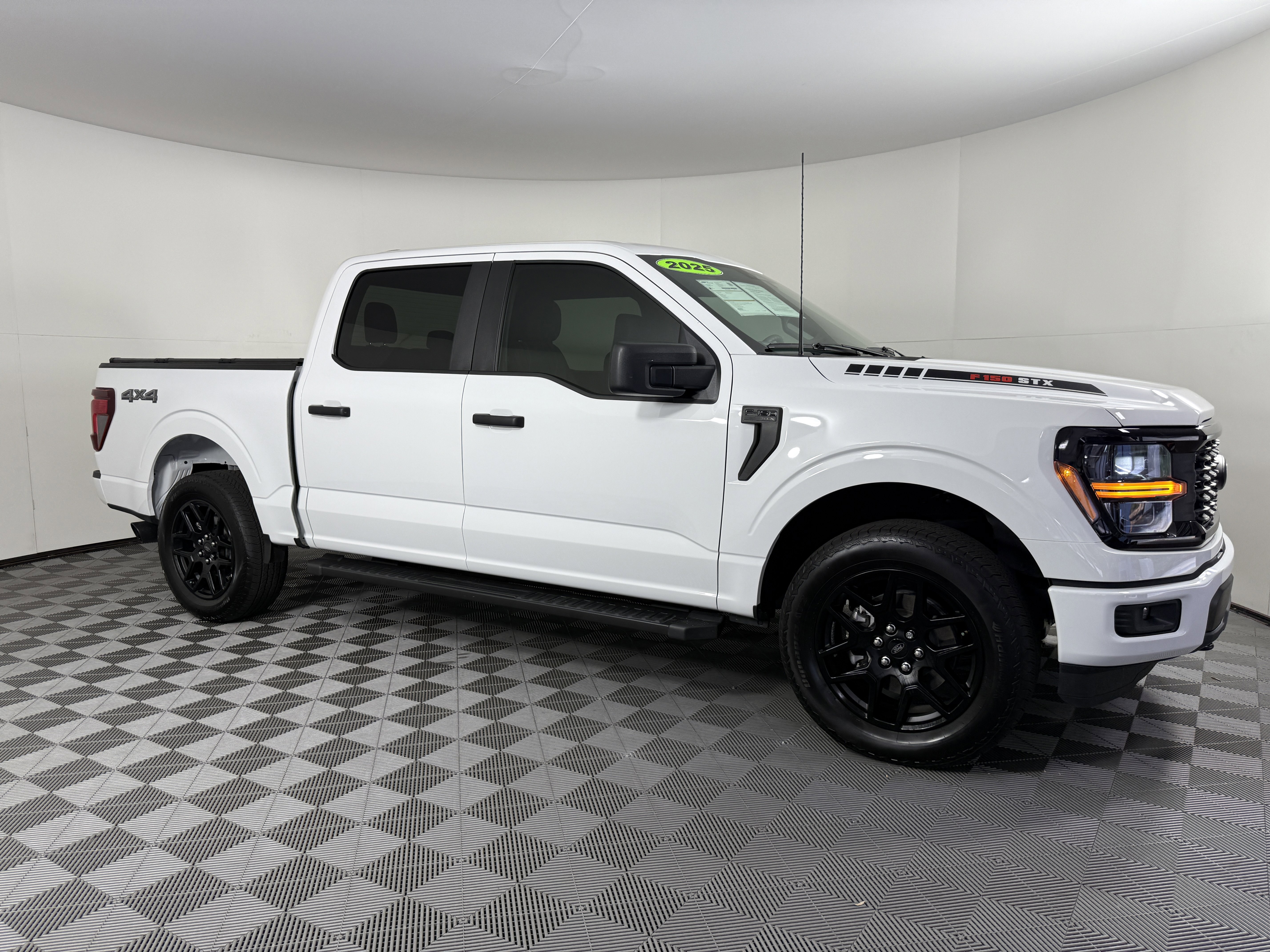 2025 Ford F-150 STX 4x4 SuperCrew 5-1/2 Box's photo