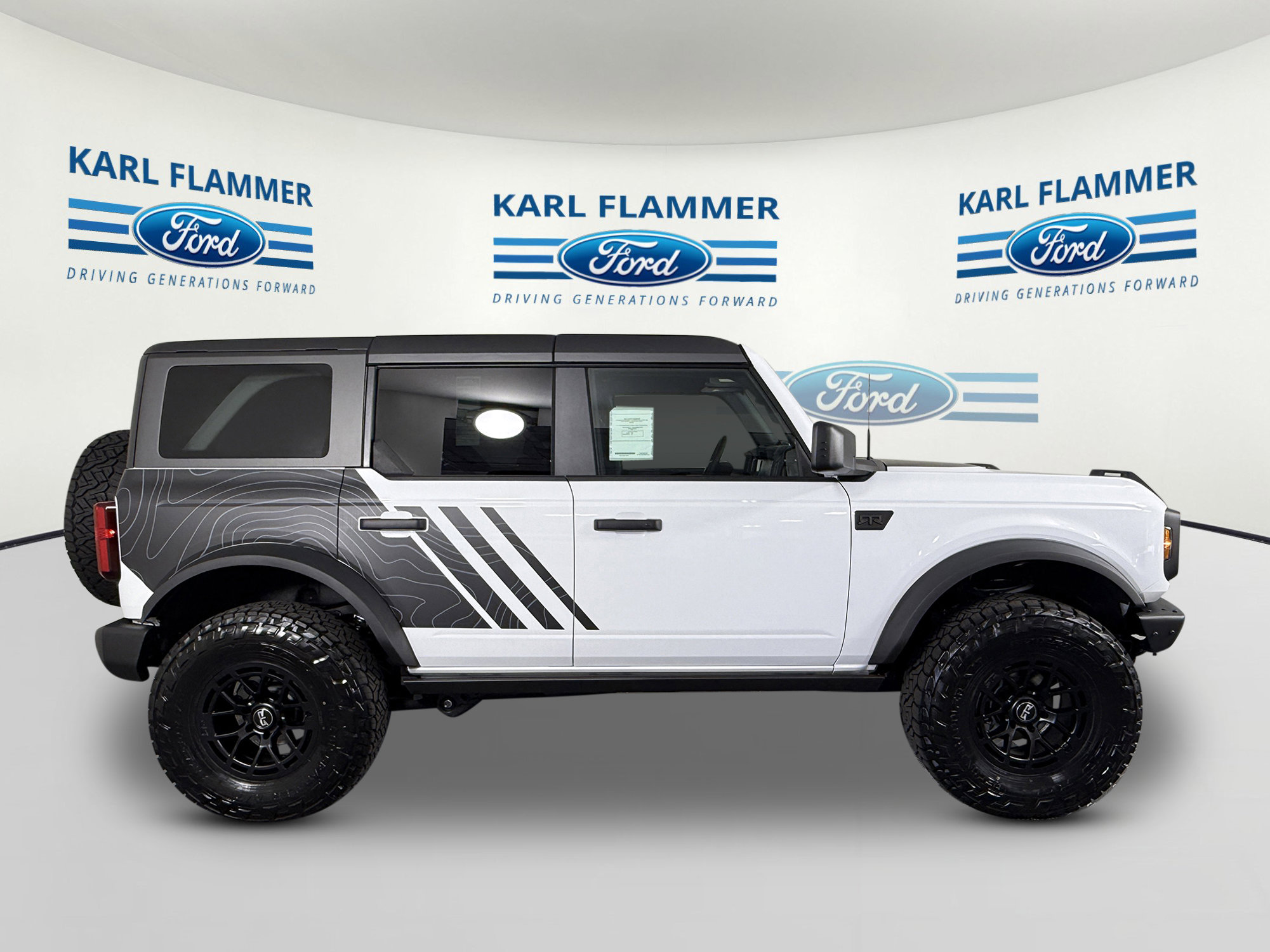 2025 Ford Bronco Big Bend photo 2