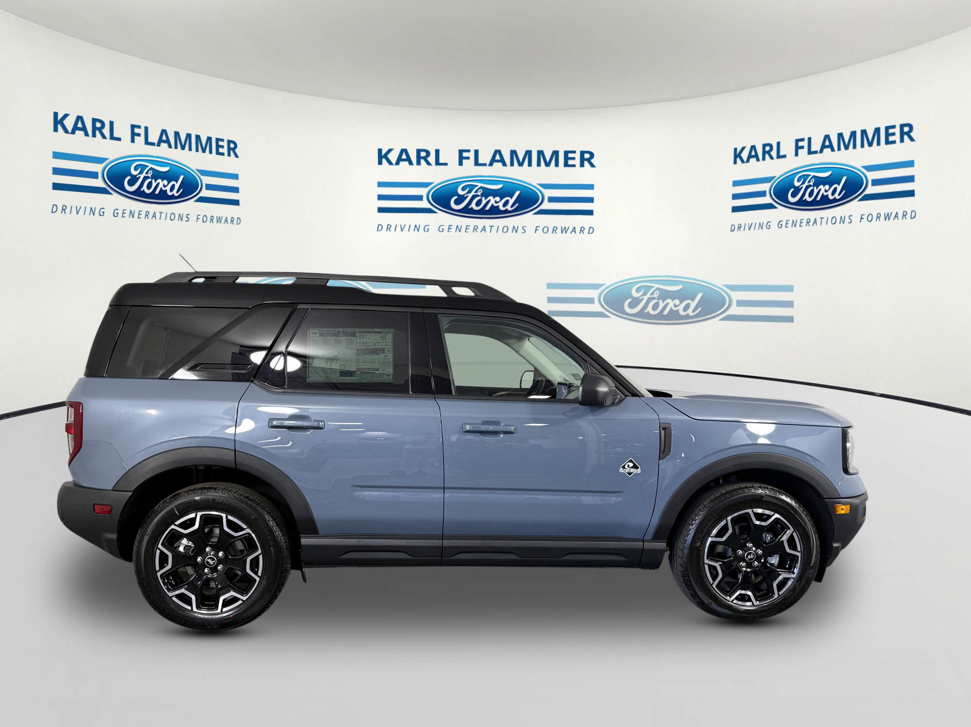 2025 Ford Bronco Sport Outer Banks photo 2