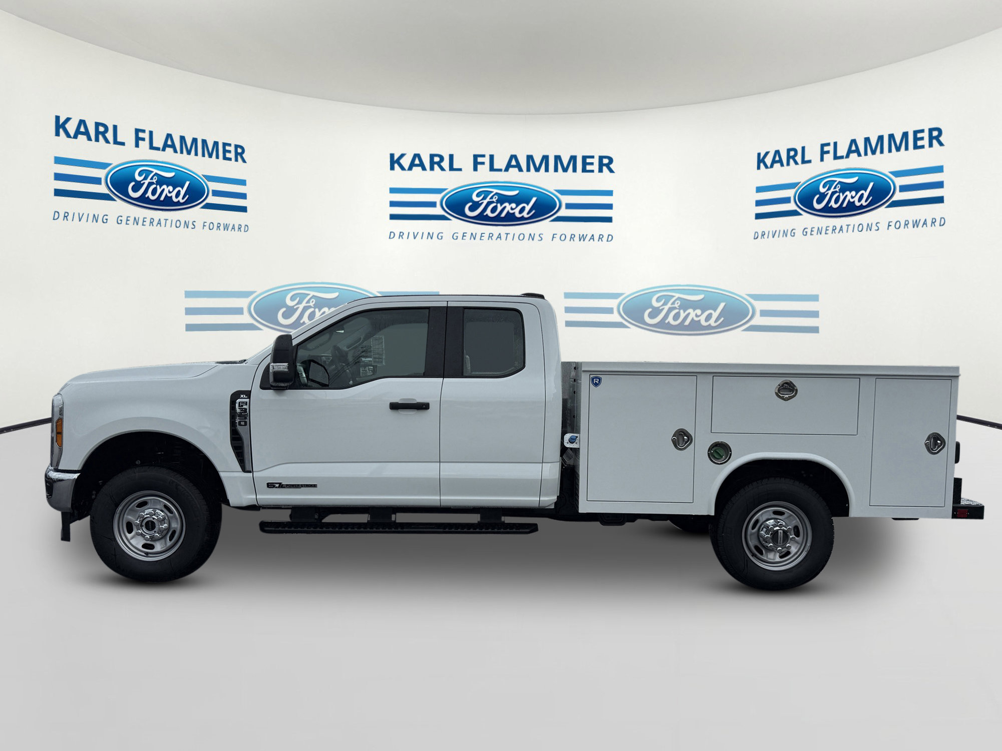 2025 Ford F-350 XL photo 6